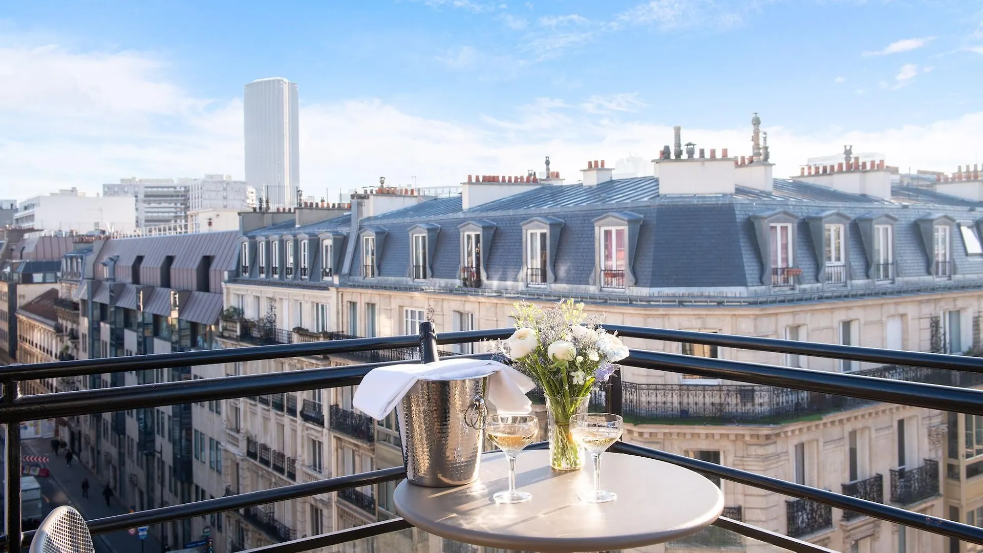 Yllen Eiffel Hotel 4*