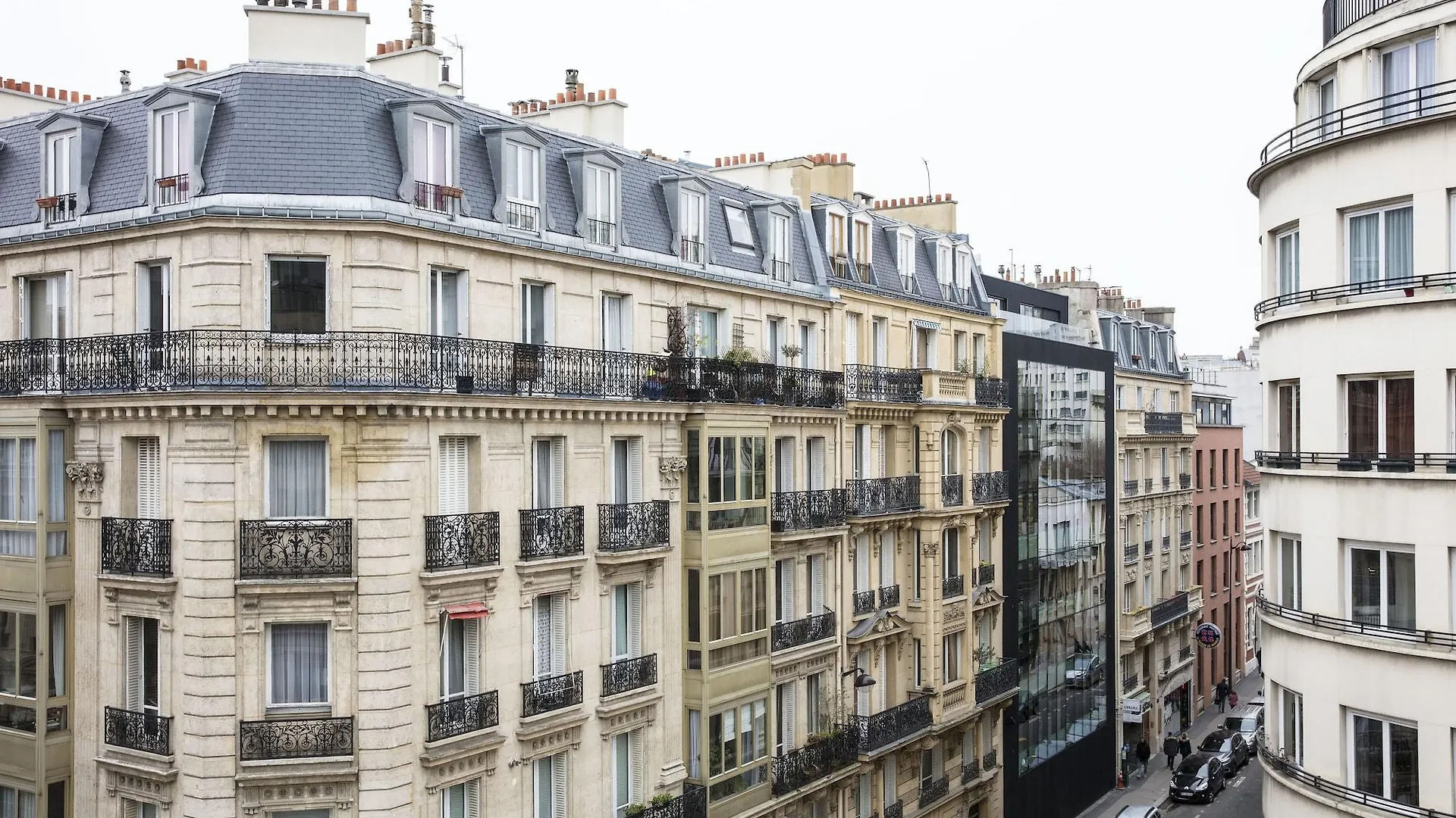 Yllen Eiffel Hotel Paris