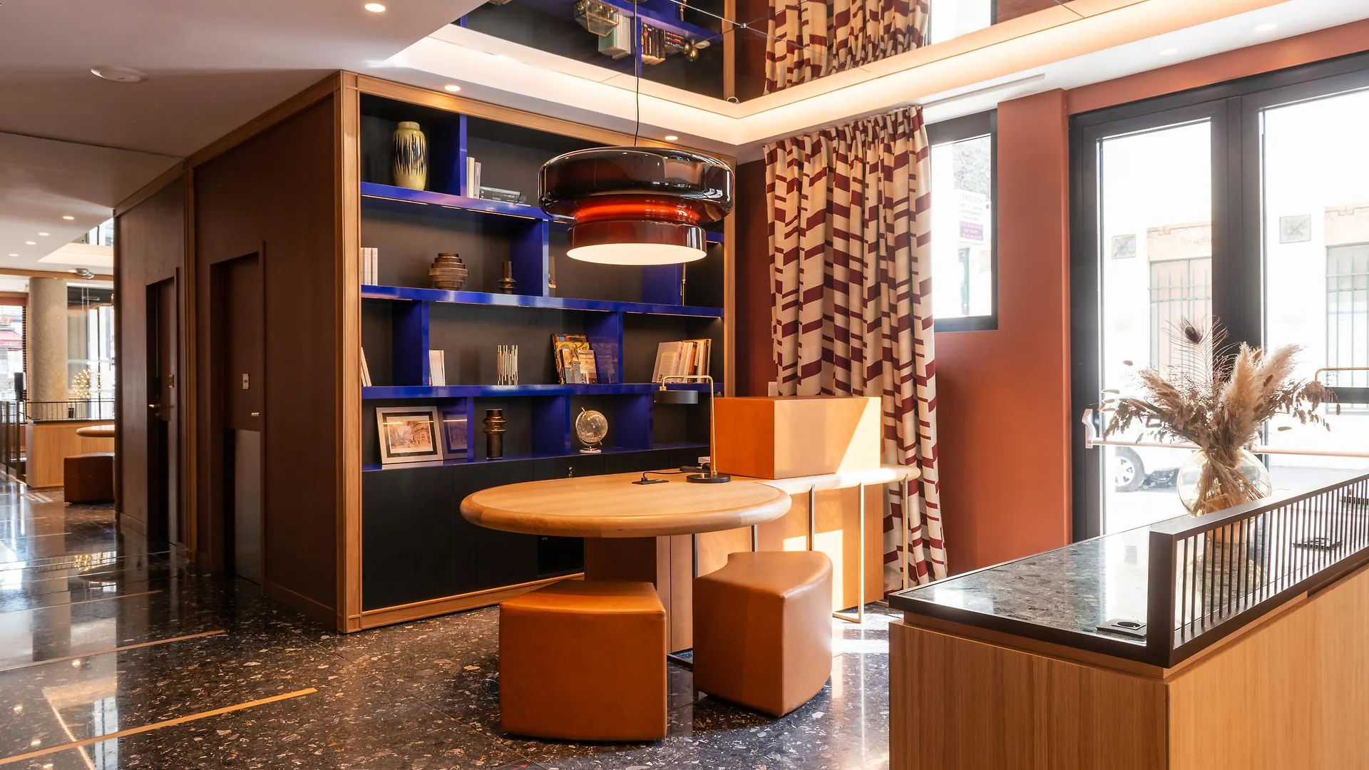 Yllen Eiffel Hotel 4*