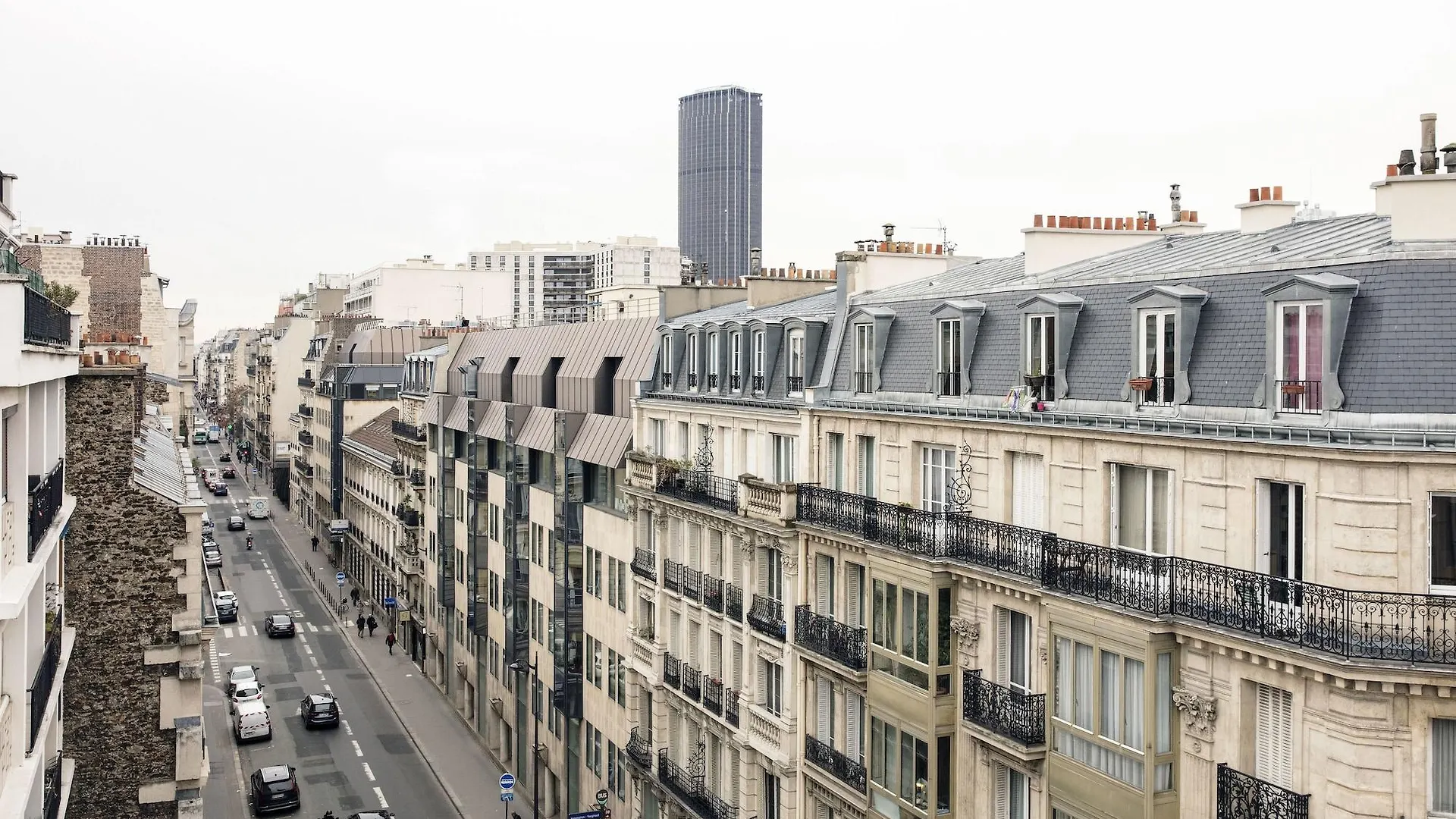 Yllen Eiffel Hotel Paris